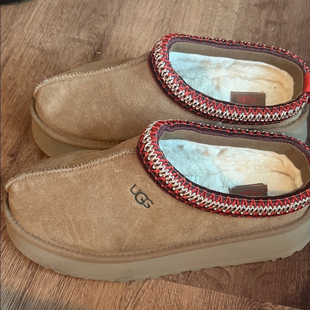 UGG Tazz II Tan Mules with Red Trim